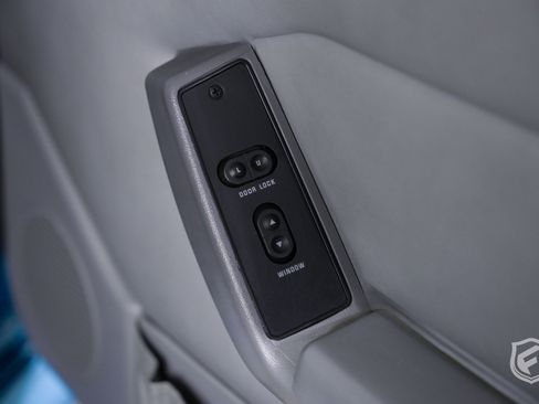 Used 1993 Ford Mustang Cobra image 33