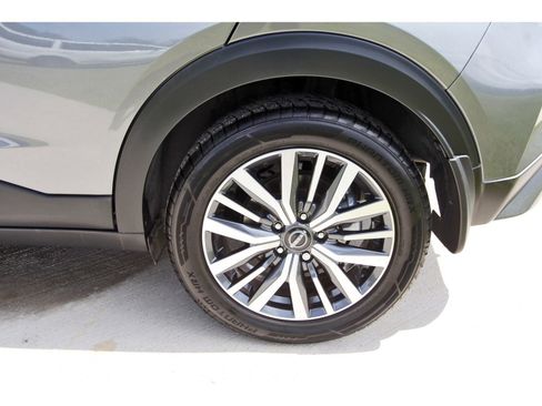 Used 2023 Nissan Kicks SV FWD image 30