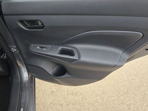 Used 2024 Nissan Versa S w/ Trunk Package image 8