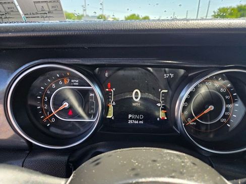 Certified 2022 Jeep Wrangler Unlimited Sahara AWD/4WD image 4