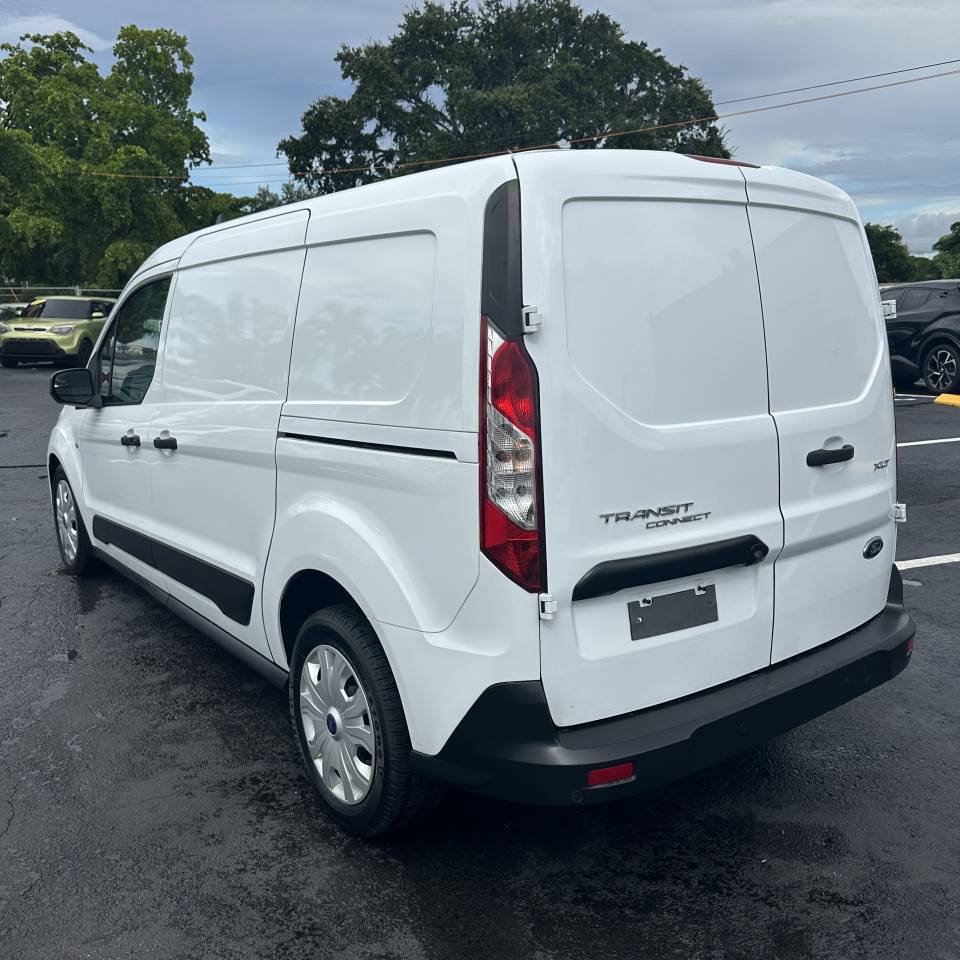 Used 2022 Ford Transit Connect XLT FWD image 4
