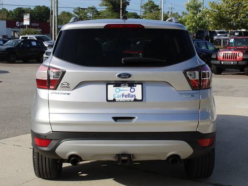 Used 2017 Ford Escape Titanium AWD/4WD image 4