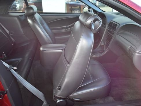 Used 2004 Ford Mustang Convertible image 34