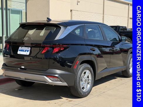 New 2026 Hyundai Tucson SE image 4