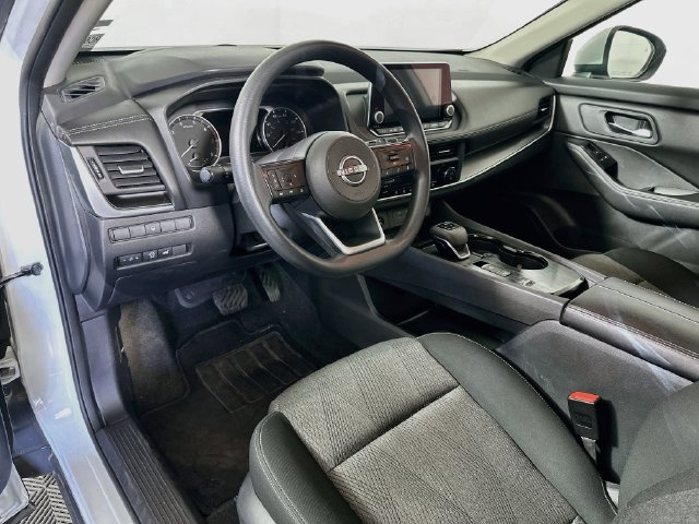 Used 2024 Nissan Rogue SV FWD image 10