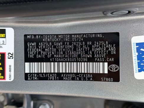 Used 2025 Toyota Camry SE FWD image 36