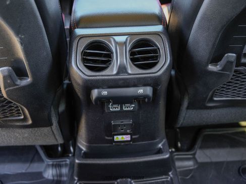 Used 2020 Jeep Wrangler Unlimited Rubicon AWD/4WD image 52