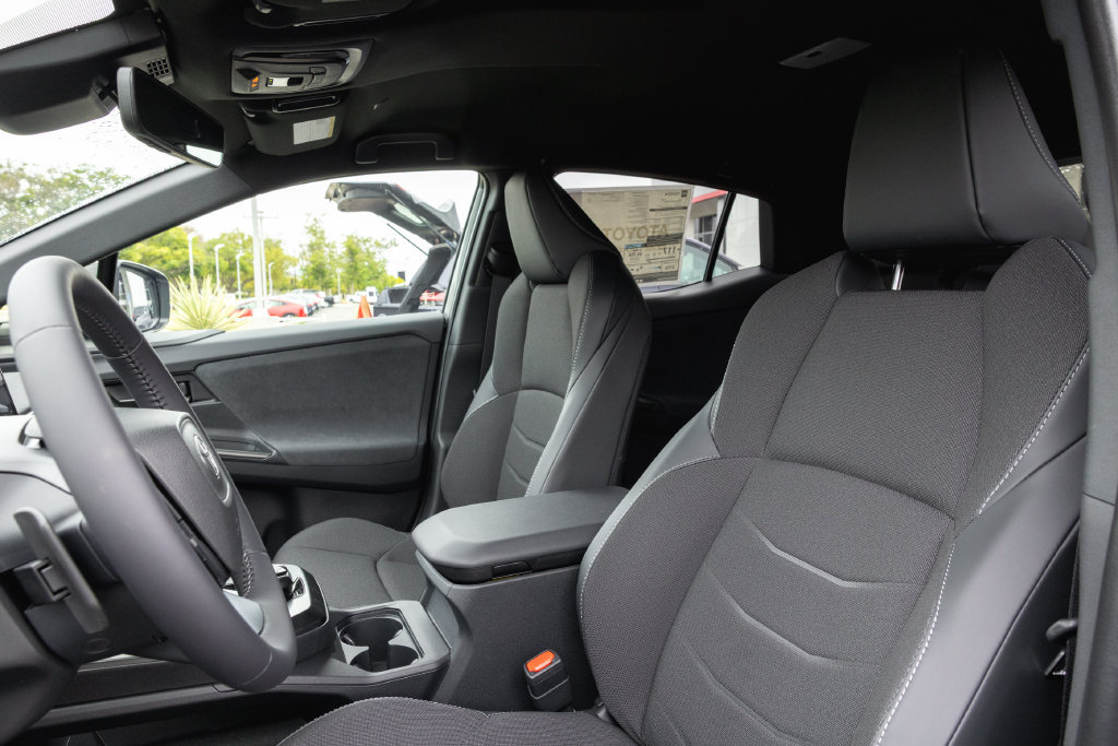 New 2026 Toyota C-HR AWD/4WD image 9