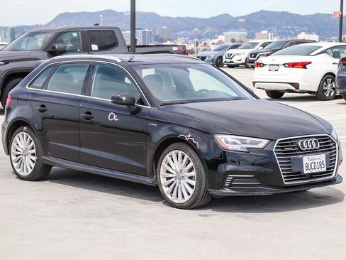 Used 2017 Audi A3 e-tron Premium Plus w/ Premium Plus Package image 3