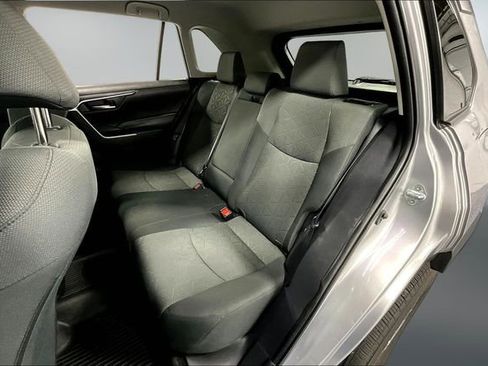 Used 2022 Toyota RAV4 XLE image 20