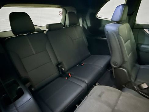 Used 2024 GMC Acadia Elevation w/ Black Edition image 31