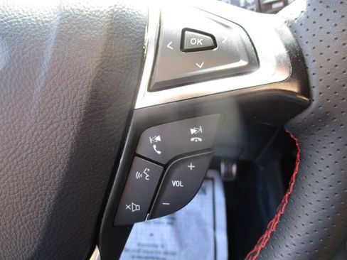 Used 2024 Ford Edge ST-Line image 7