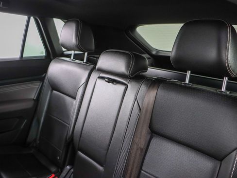 Used 2023 Volkswagen Atlas Cross Sport SEL AWD/4WD image 25