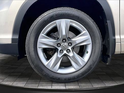Used 2015 Toyota Highlander Limited AWD/4WD image 9
