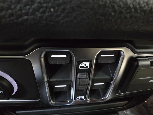 New 2026 Jeep Gladiator Sport AWD/4WD image 28