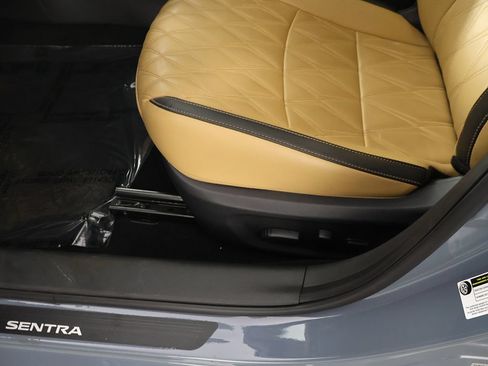 Used 2024 Nissan Sentra SV w/ SV Premium Package FWD image 32