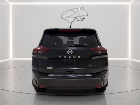Used 2024 Nissan Rogue SV w/ SV Premium Package FWD image 5
