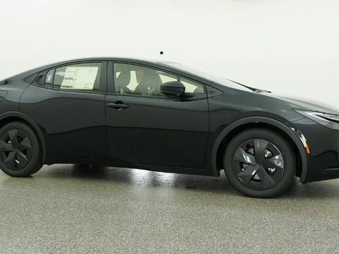 New 2026 Toyota Prius Plug-In Hybrid FWD image 28