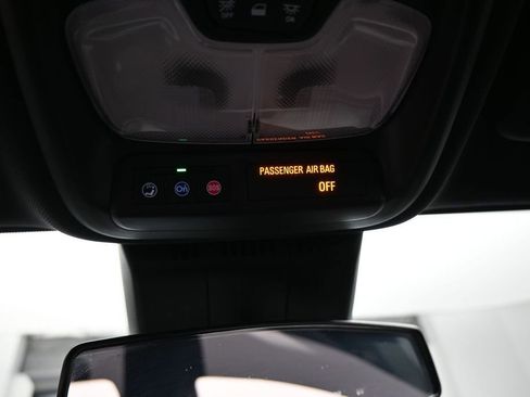 Used 2023 Chevrolet Colorado LT RWD image 28