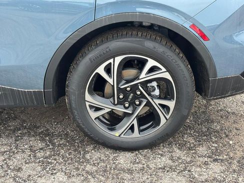 New 2026 Lincoln Nautilus Premier image 9