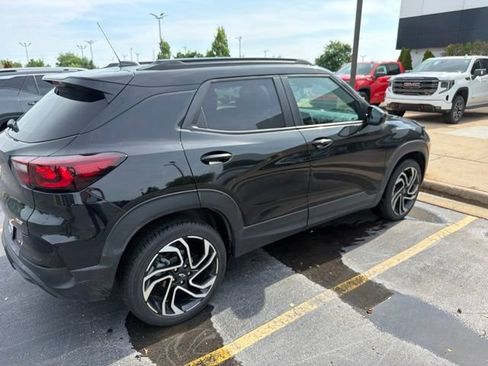 Certified 2025 Chevrolet TrailBlazer RS w/ Convenience Package AWD/4WD image 2