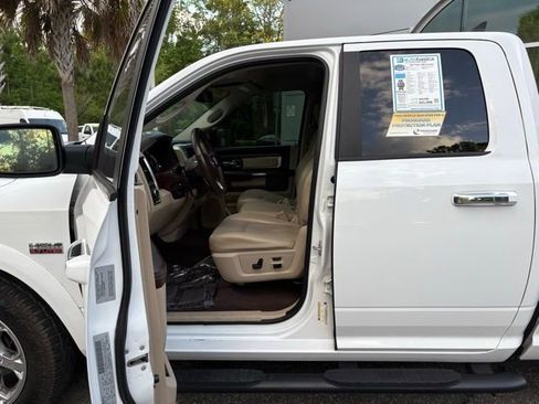Used 2017 RAM 1500 Laramie RWD image 11