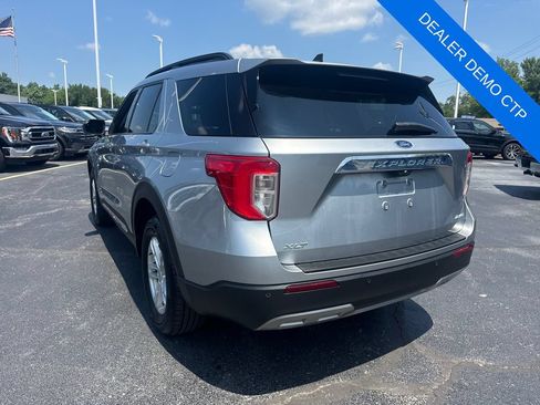 Used 2024 Ford Explorer XLT w/ Equipment Group 202A AWD/4WD image 8