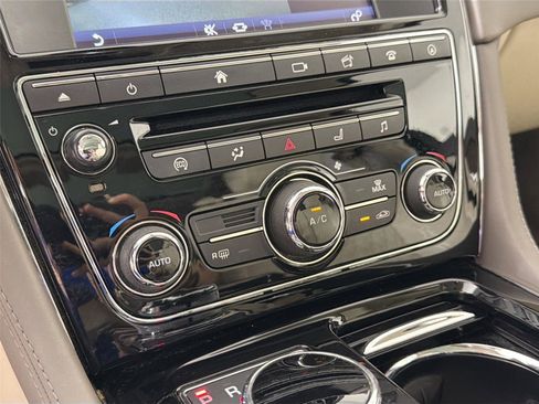 Used 2017 Jaguar XJ L Portfolio RWD image 16