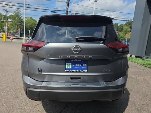 Used 2026 Nissan Rogue SV AWD/4WD image 5