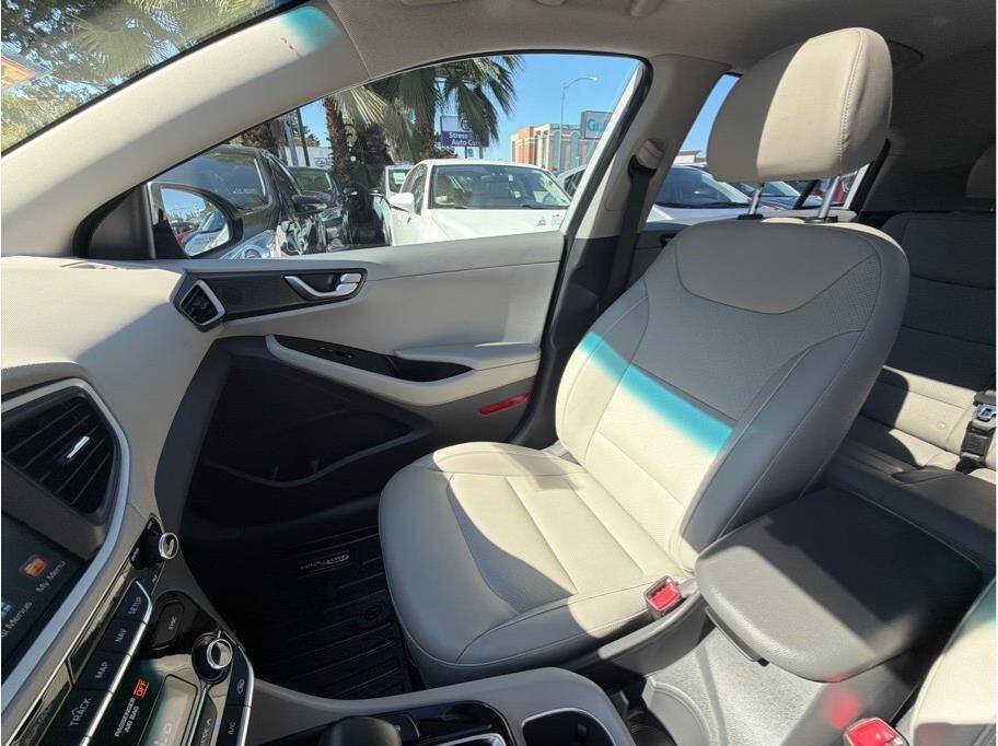 Used 2019 Hyundai Ioniq Limited w/ Ultimate Package 02 FWD image 18