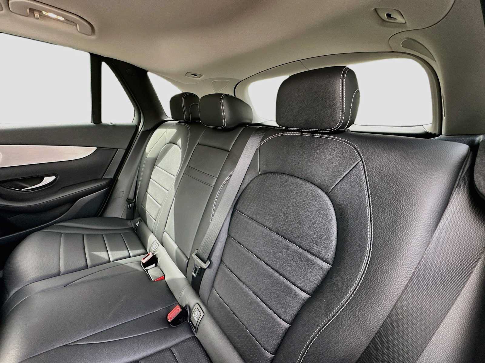 Used 2022 Mercedes-Benz GLC 300 image 24