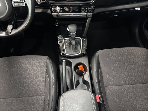 New 2025 Kia Seltos S AWD/4WD image 13