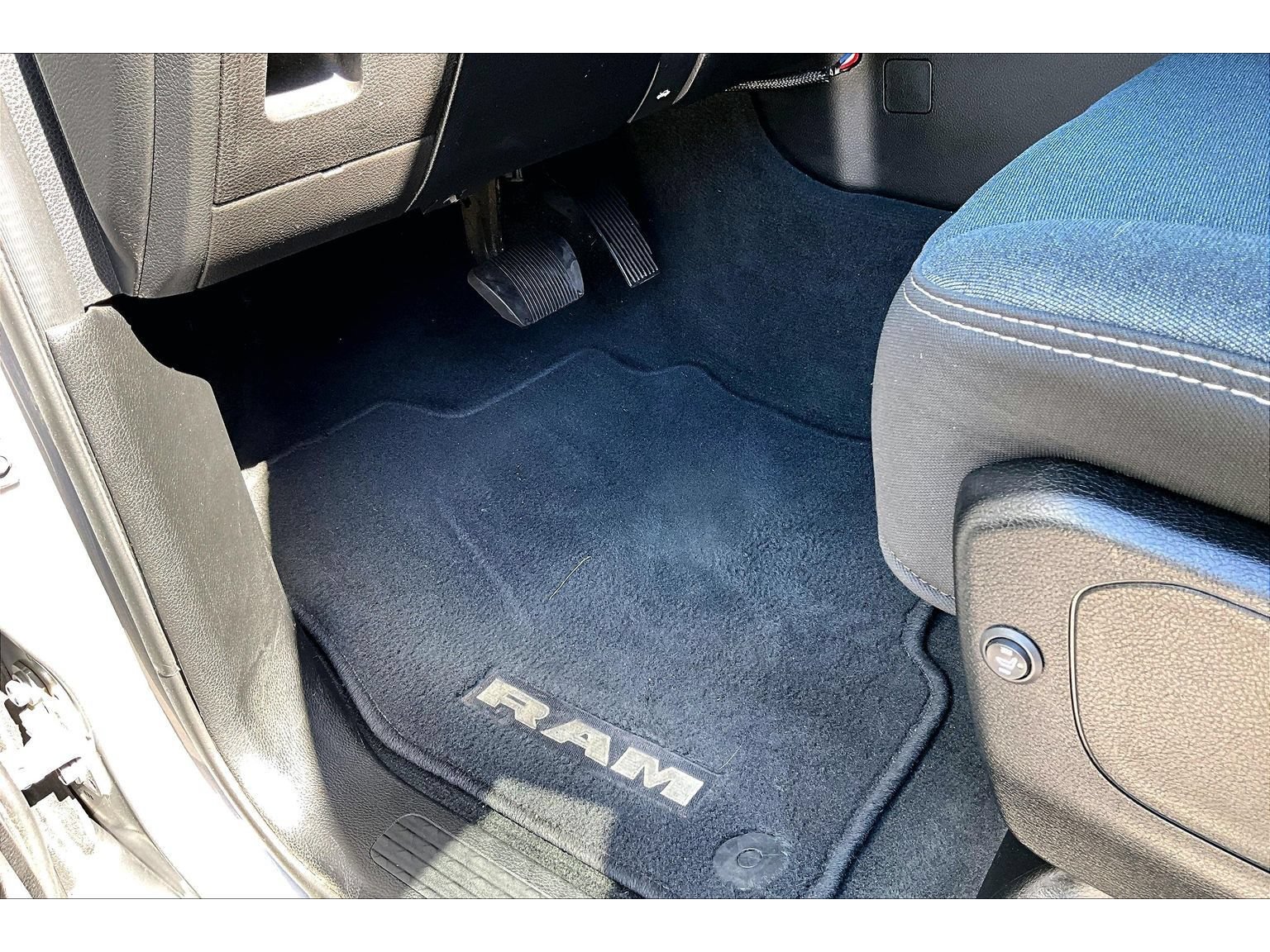 Certified 2021 RAM 1500 Big Horn AWD/4WD image 31