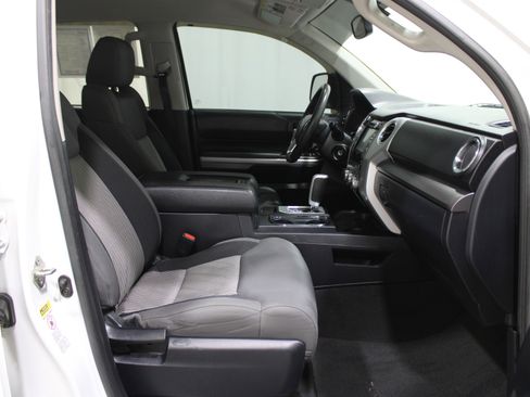 Used 2016 Toyota Tundra SR5 w/ SR5 Upgrade Package image 24