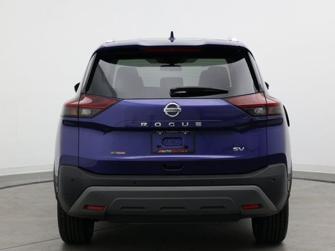 Used 2021 Nissan Rogue SV w/ Premium Package FWD image 6