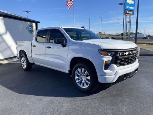 Used 2023 Chevrolet Silverado 1500 Custom image 5