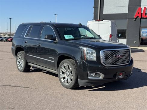 Used 2016 GMC Yukon Denali w/ Open Road Package image 3