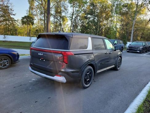 New 2026 Kia Carnival LX image 2