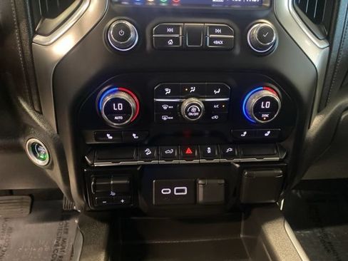 Used 2021 Chevrolet Silverado 1500 LT Trail Boss w/ Convenience Package II AWD/4WD image 23