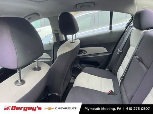 Used 2012 Chevrolet Cruze LS image 12
