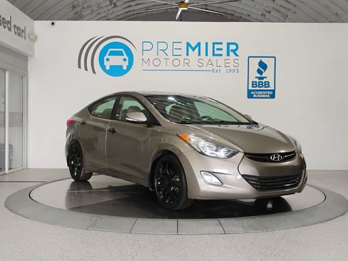 Used 2013 Hyundai Elantra Limited w/ Technology Pkg FWD image 17