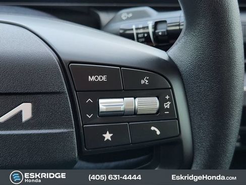 Used 2025 Kia K4 FWD image 28
