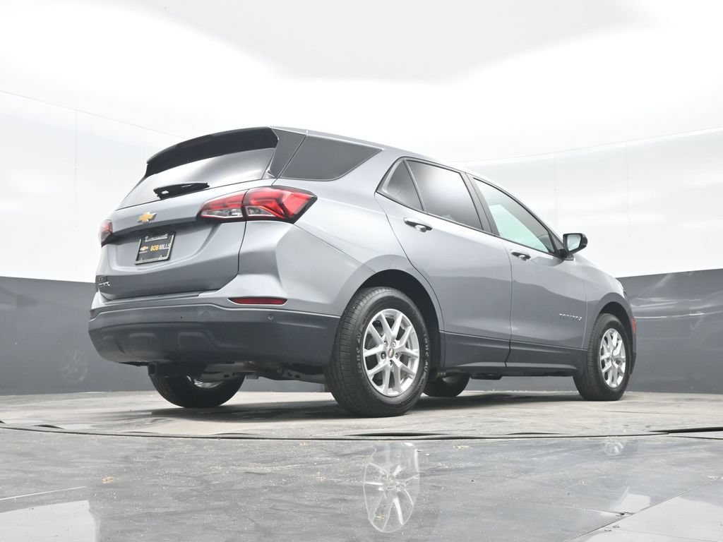 Used 2023 Chevrolet Equinox LS FWD image 39