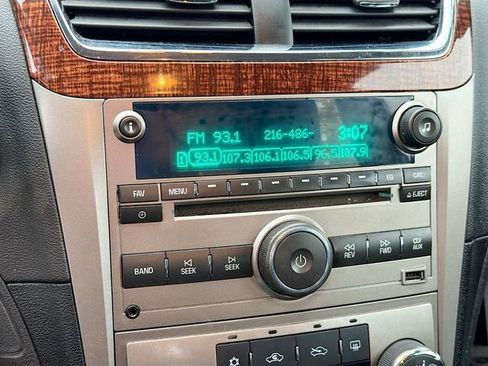 Used 2010 Chevrolet Malibu LTZ image 13