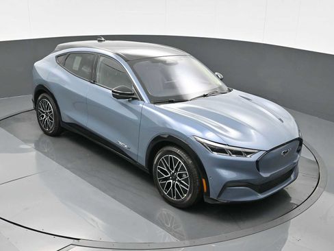 New 2024 Ford Mustang Mach-E Premium image 18