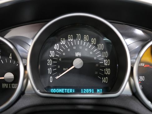 Used 2005 Chevrolet SSR w/ Preferred Equipment Group image 70