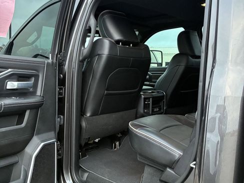 Used 2024 RAM 2500 Laramie w/ Night Edition image 10