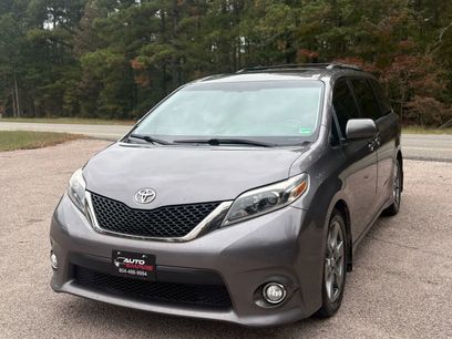 Used 2017 Toyota Sienna SE