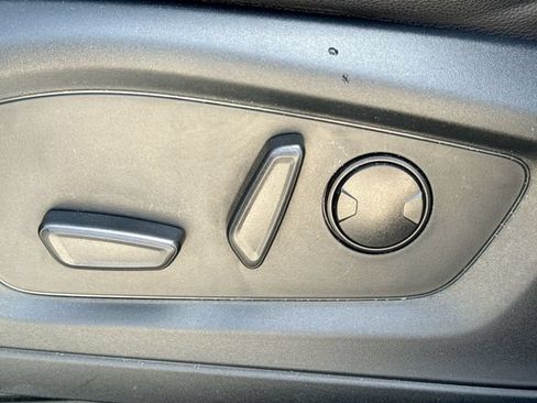 Used 2023 Ford Explorer Limited RWD image 12