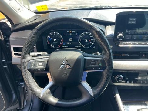 Used 2024 Mitsubishi Outlander SE FWD image 9